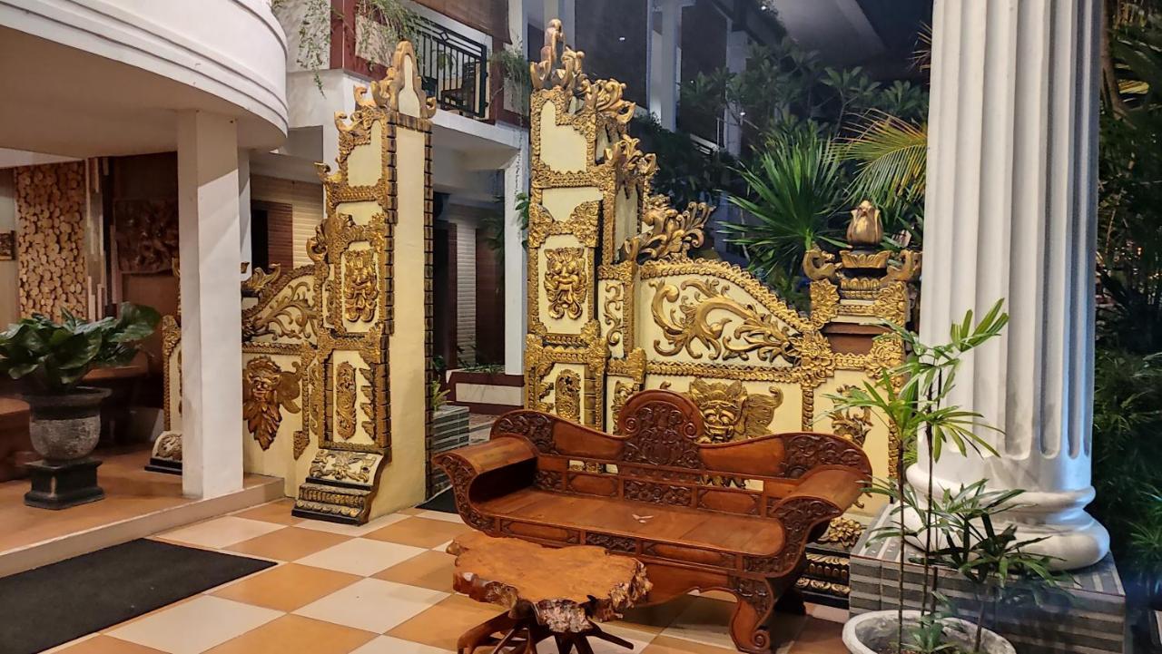 Mirabell Hotel&Convention Hall Malang Esterno foto