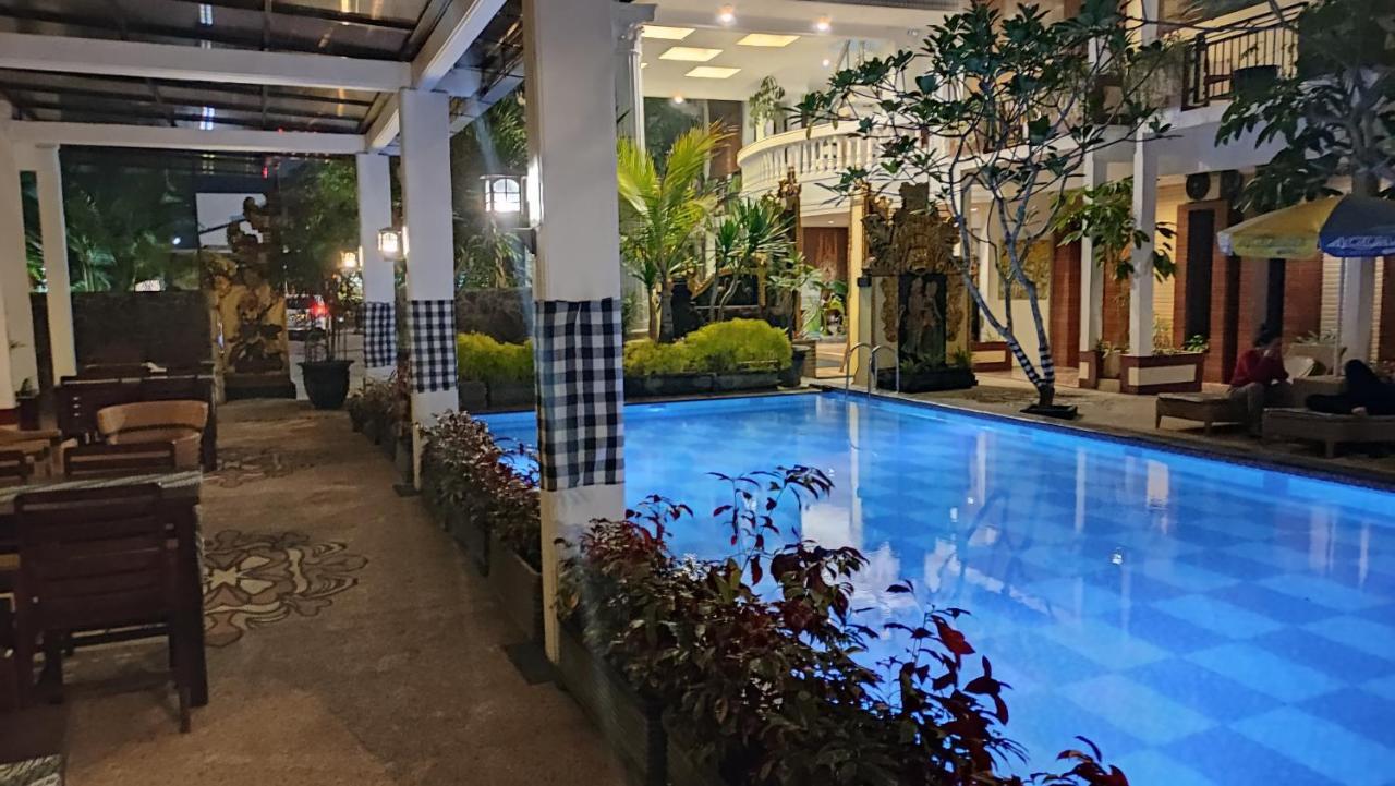 Mirabell Hotel&Convention Hall Malang Esterno foto