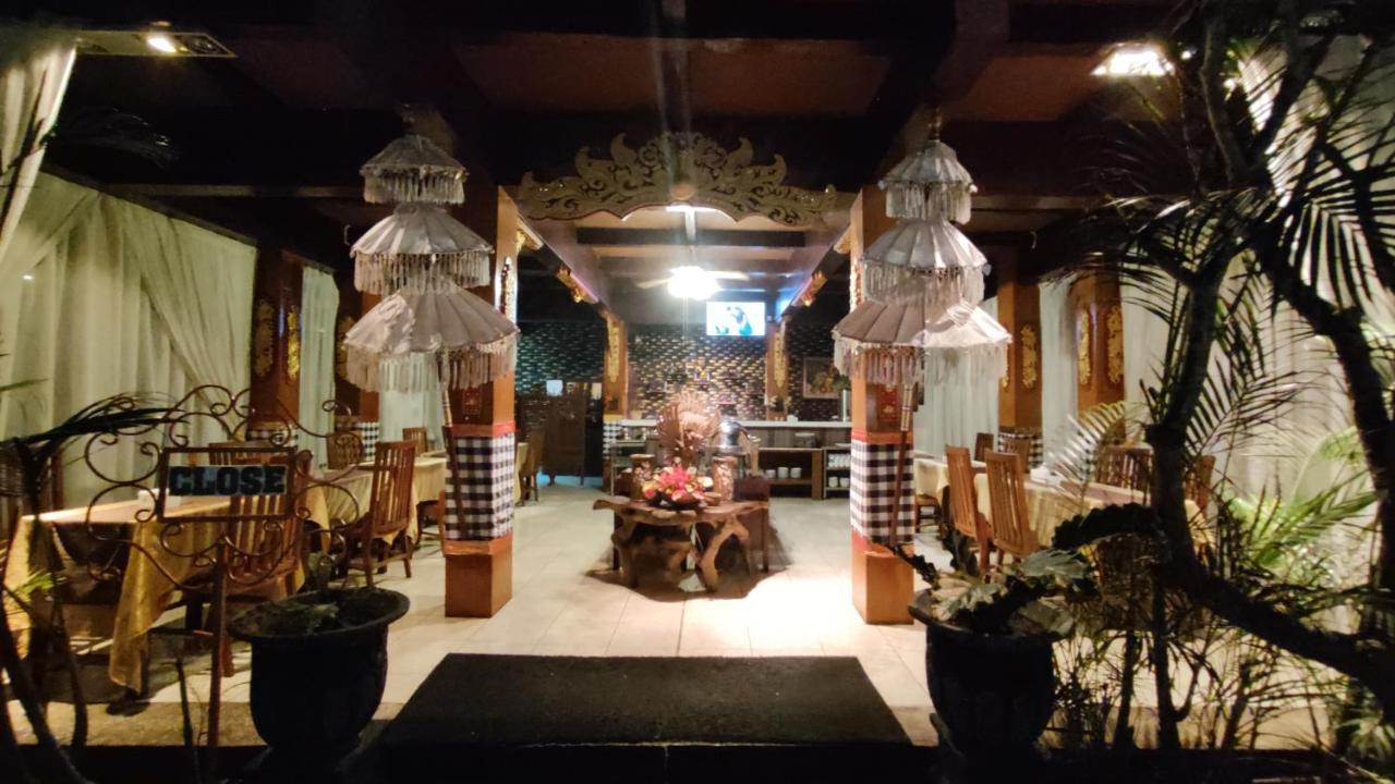 Mirabell Hotel&Convention Hall Malang Esterno foto