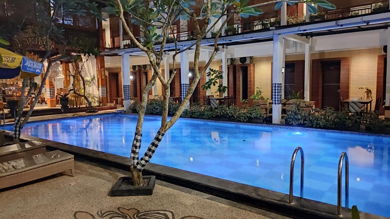 Mirabell Hotel&Convention Hall Malang Esterno foto