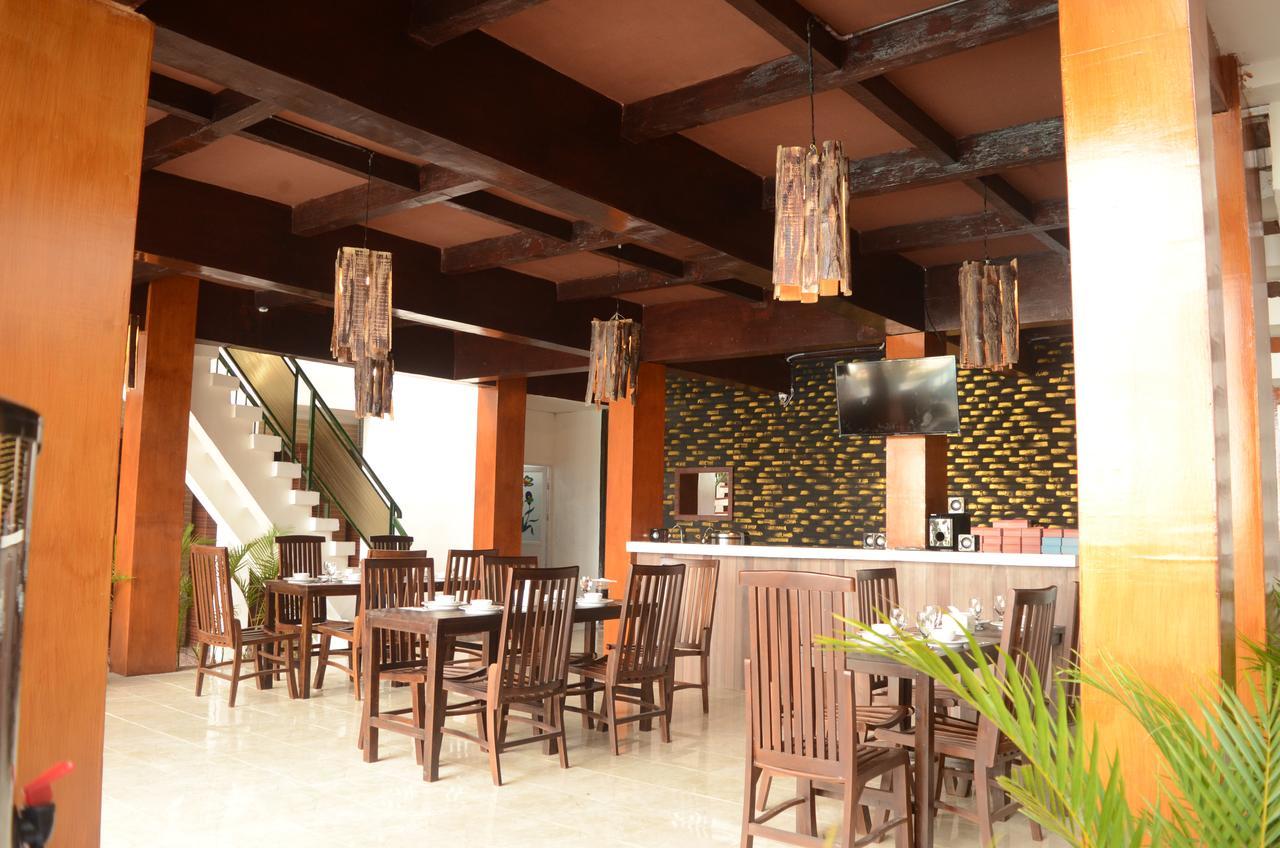 Mirabell Hotel&Convention Hall Malang Esterno foto