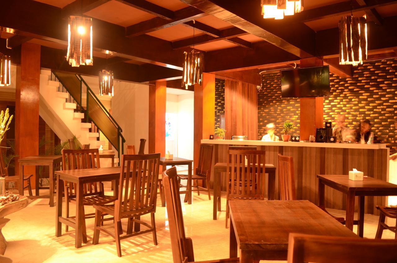 Mirabell Hotel&Convention Hall Malang Esterno foto